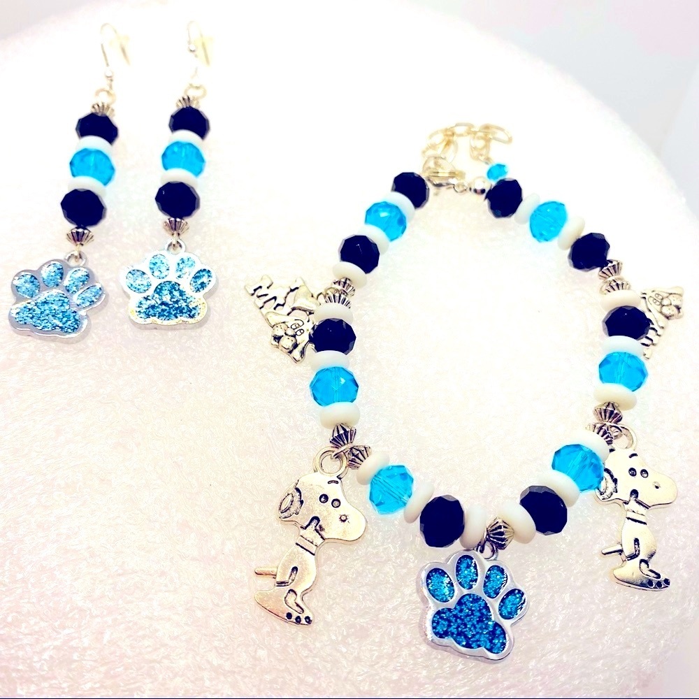 Snoopy Bracelet and Earrings Snoopy Set in Blue. Pierced Adorable